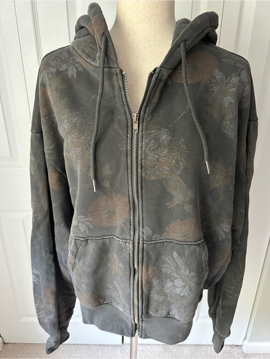 Forever 21 Tops - Forever 21 Washed Zip Hoodie